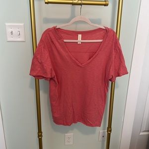 Altar’d state link v neck T-shirt size medium